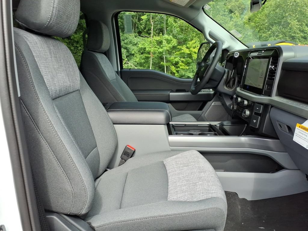 New 2026 Ford F250 XLT w/ XLT Premium Package AWD/4WD image 14
