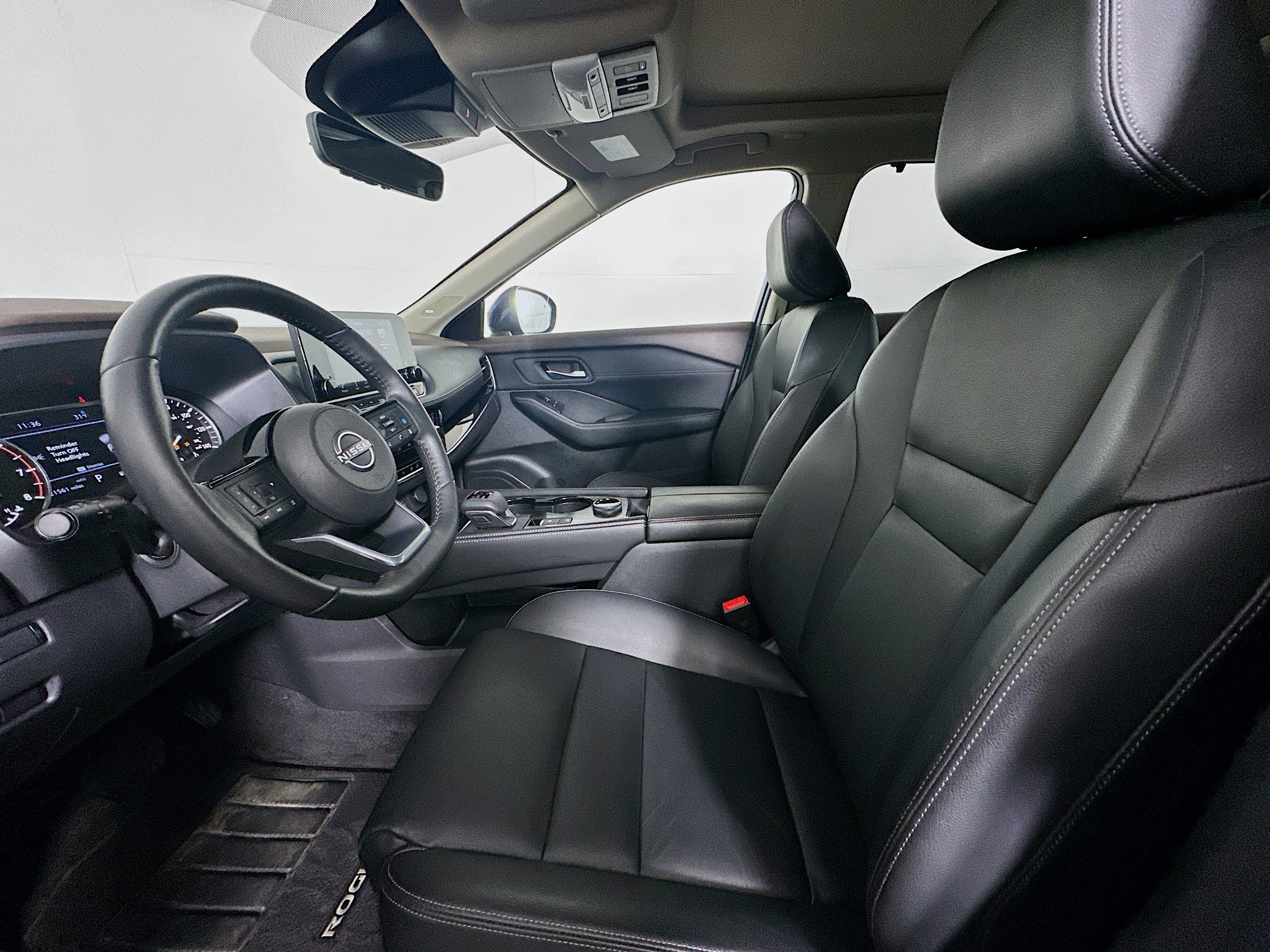 Used 2023 Nissan Rogue SL w/ SL Premium Package image 13