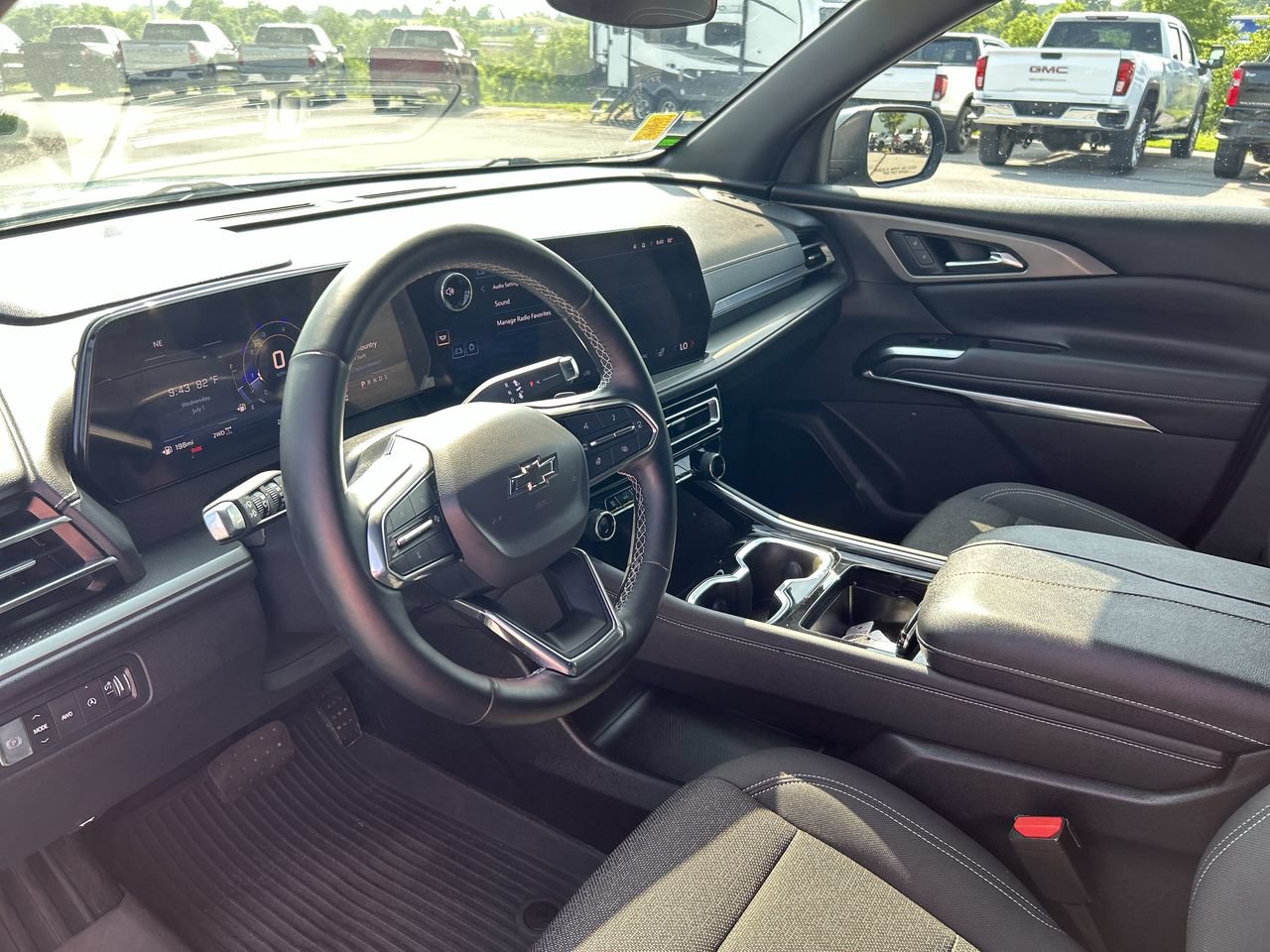 Used 2024 Chevrolet Traverse LS w/ Midnight/Sport Edition AWD/4WD image 24