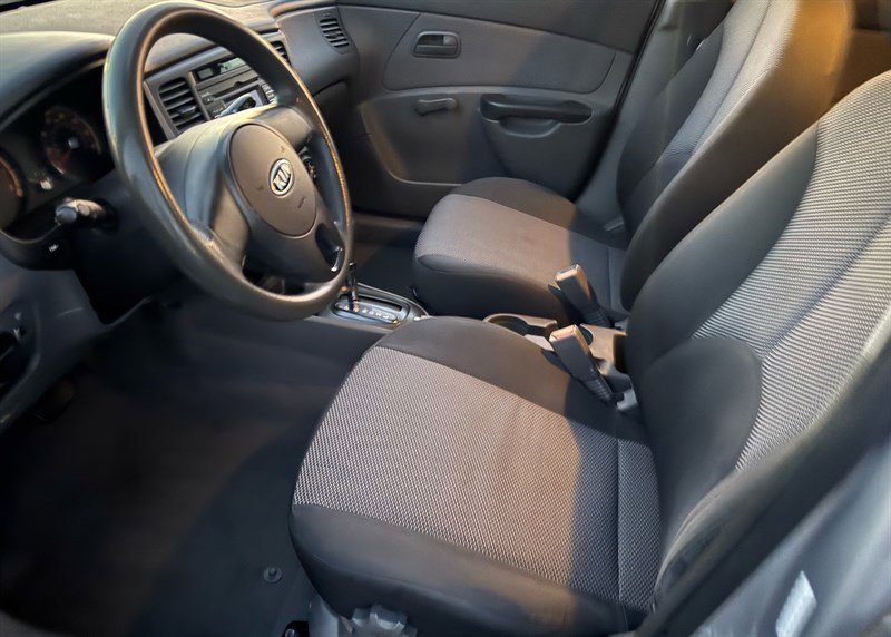 Used 2010 Kia Rio LX image 9