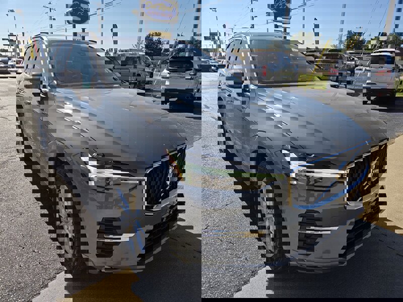 Used 2022 Volvo XC60 B5 Momentum