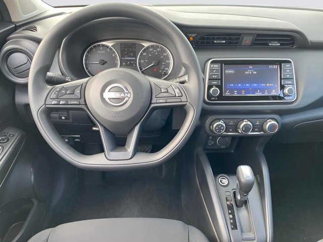 Certified 2025 Nissan Kicks Play S image 17