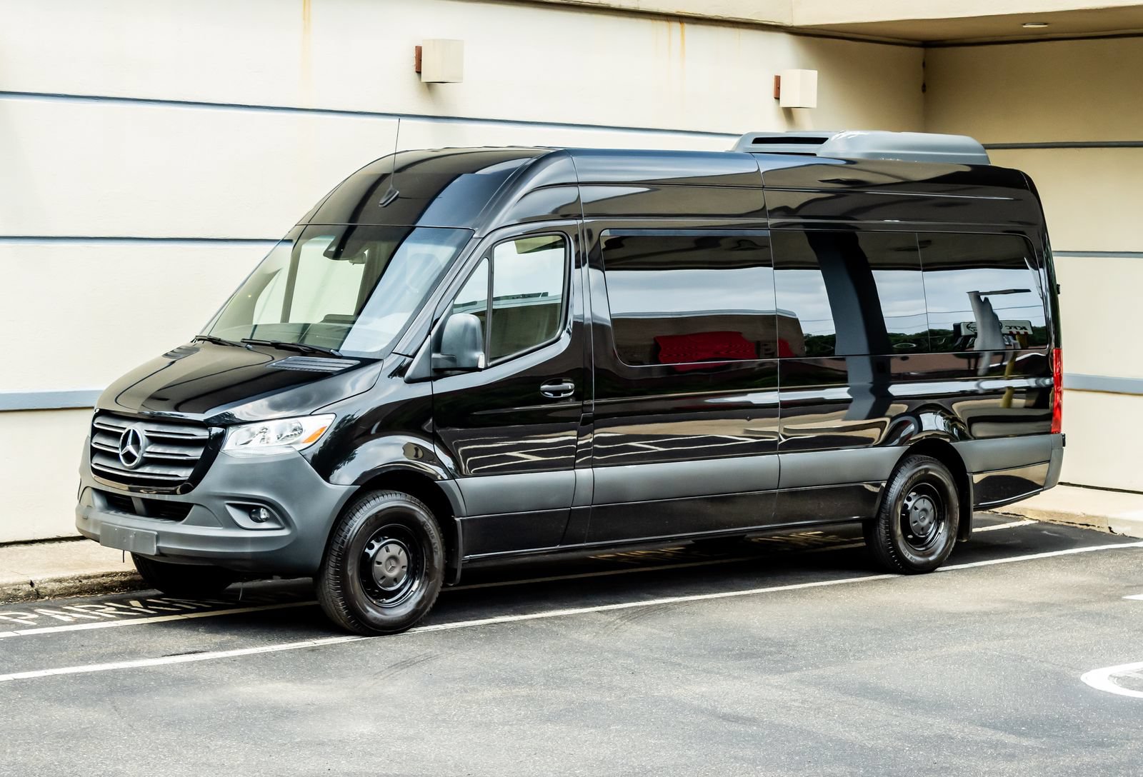 Used 2022 Mercedes-Benz Sprinter 2500 image 3