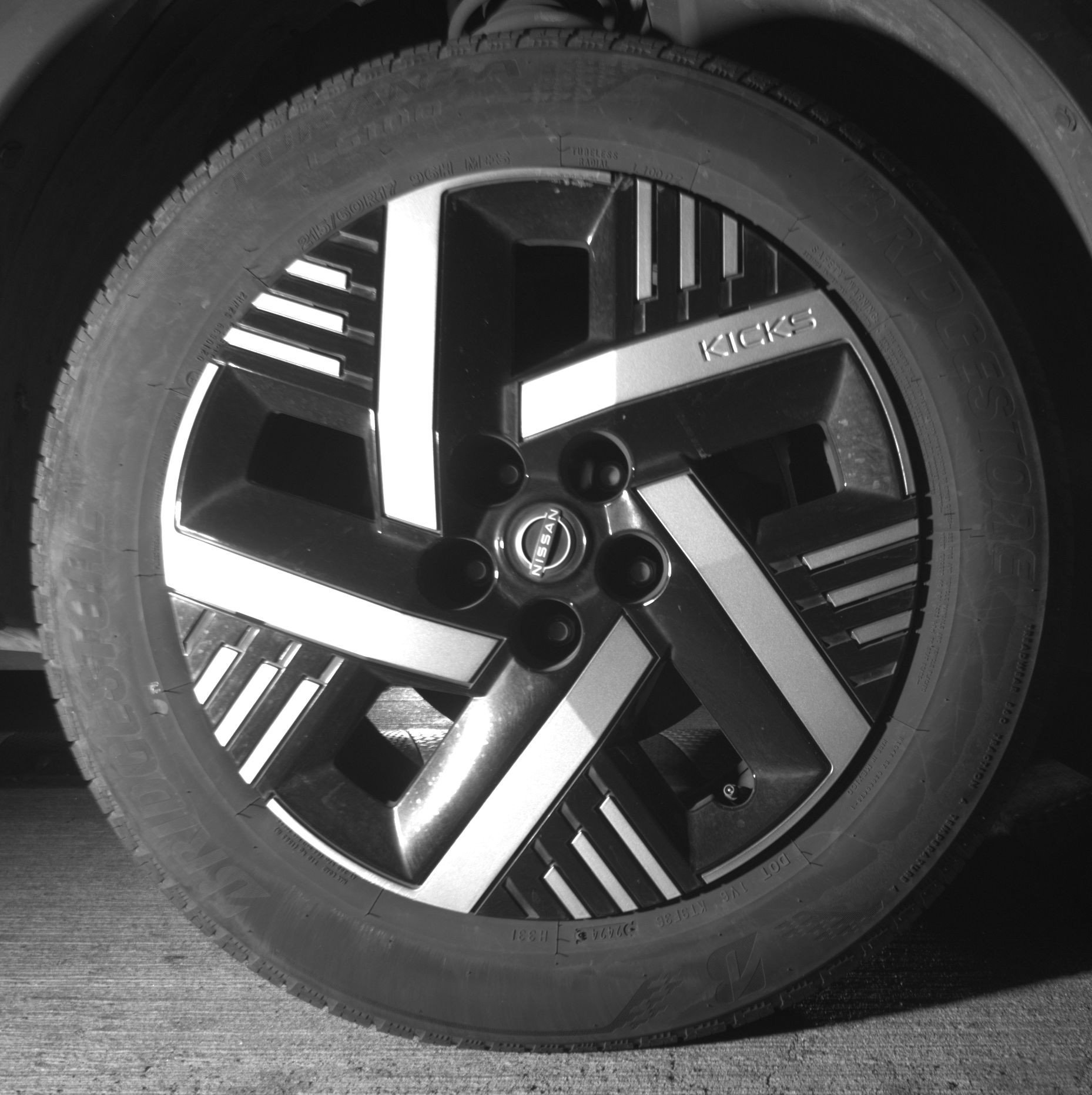 Used 2025 Nissan Kicks SV image 13