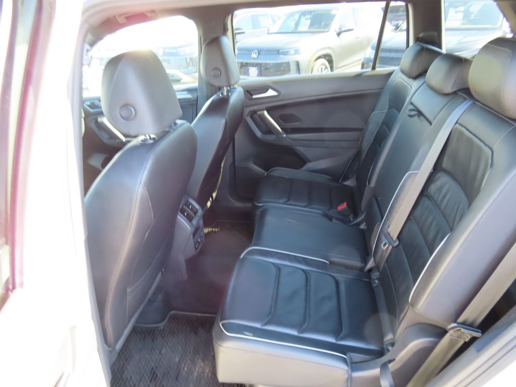 Used 2020 Volkswagen Tiguan SEL Premium R-Line w/ 3rd Row Seat Package image 27