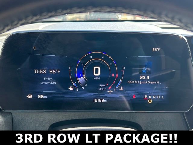 Used 2025 Chevrolet Traverse LT FWD image 19