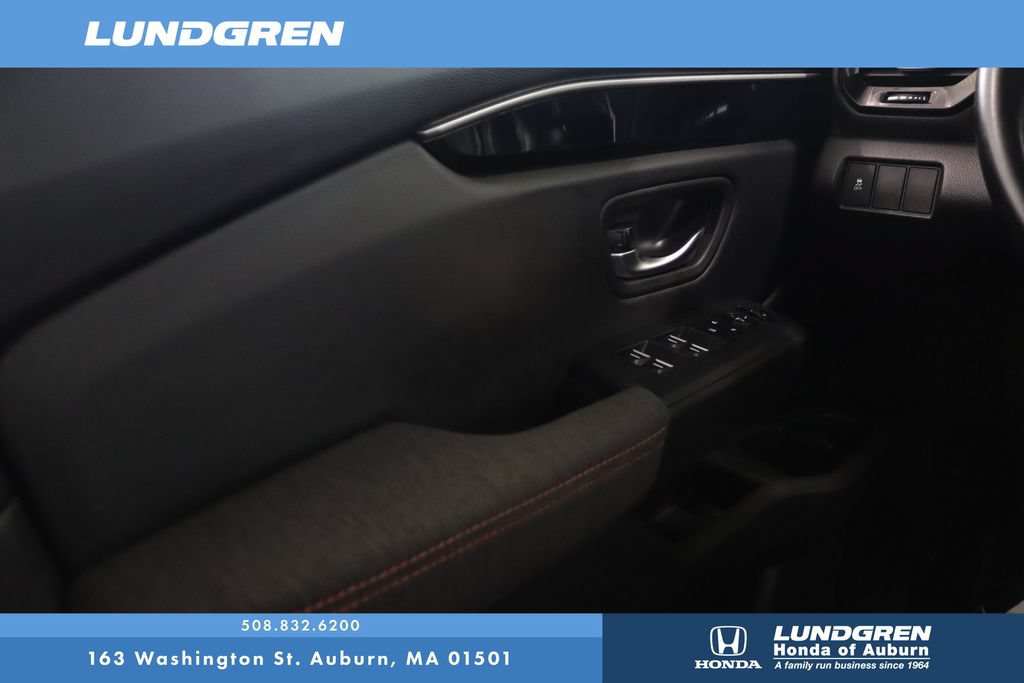Used 2025 Honda Pilot Sport image 29