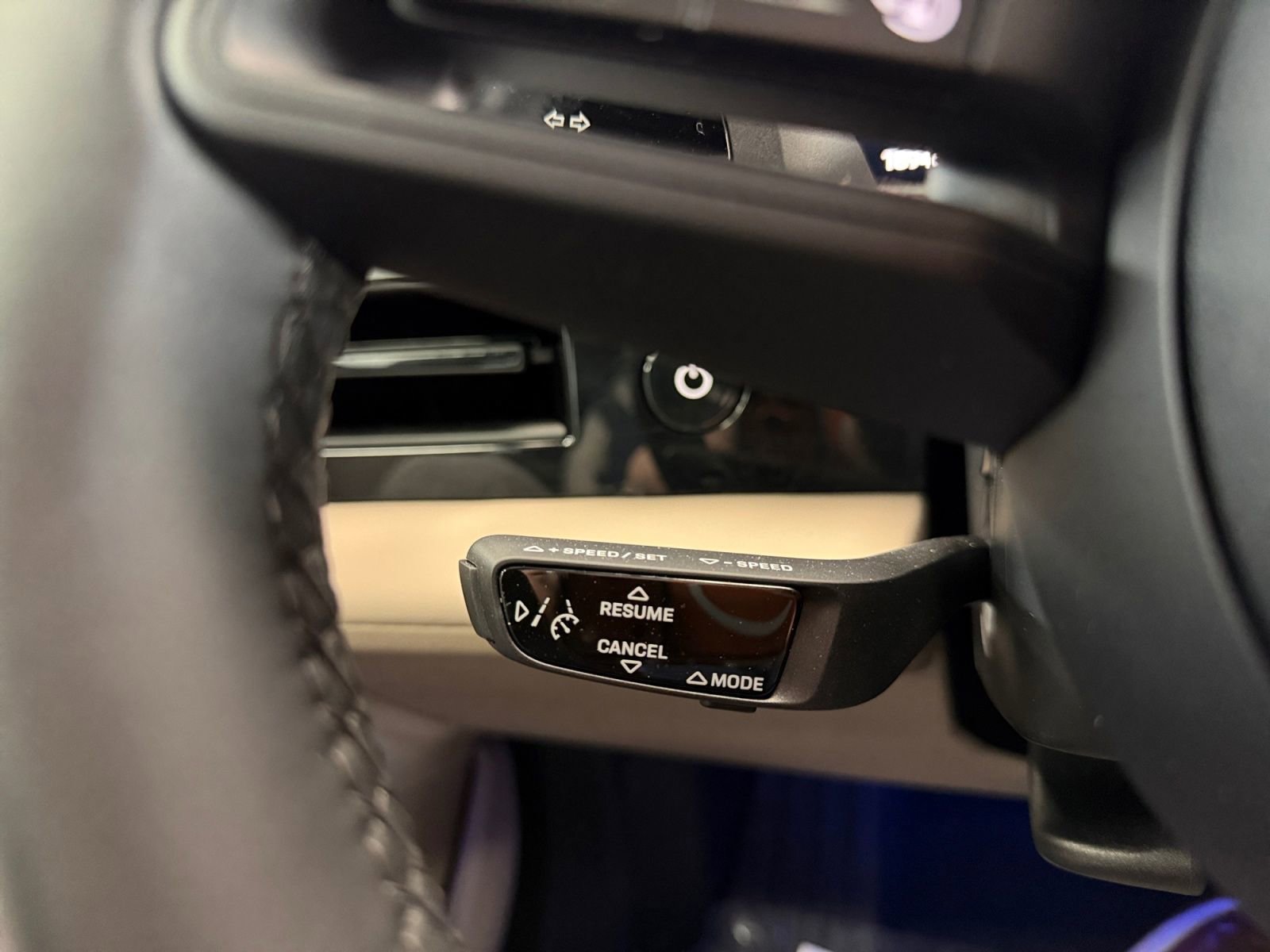 Used 2022 Porsche Taycan image 35