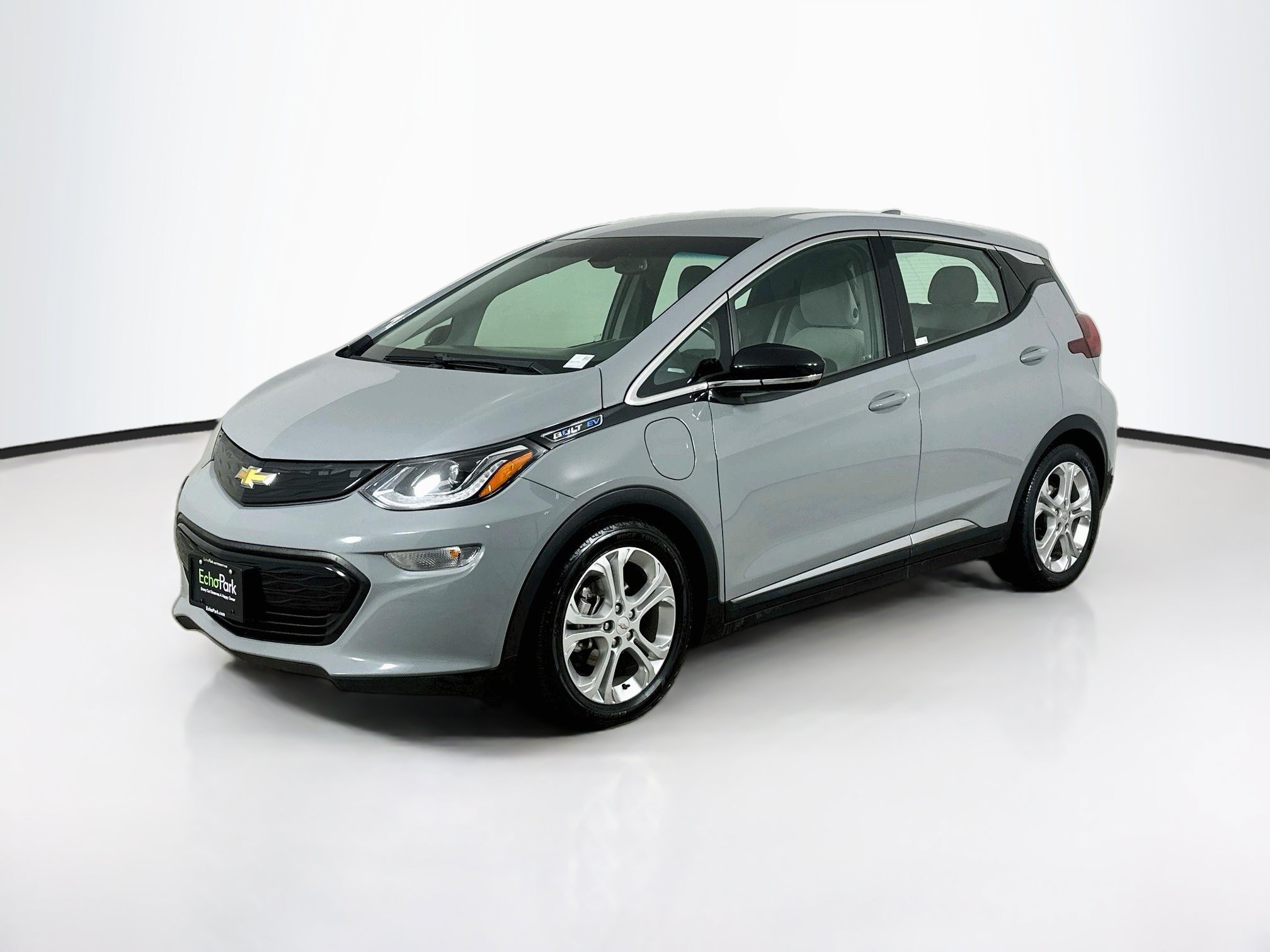 Used 2020 Chevrolet Bolt LT FWD image 3
