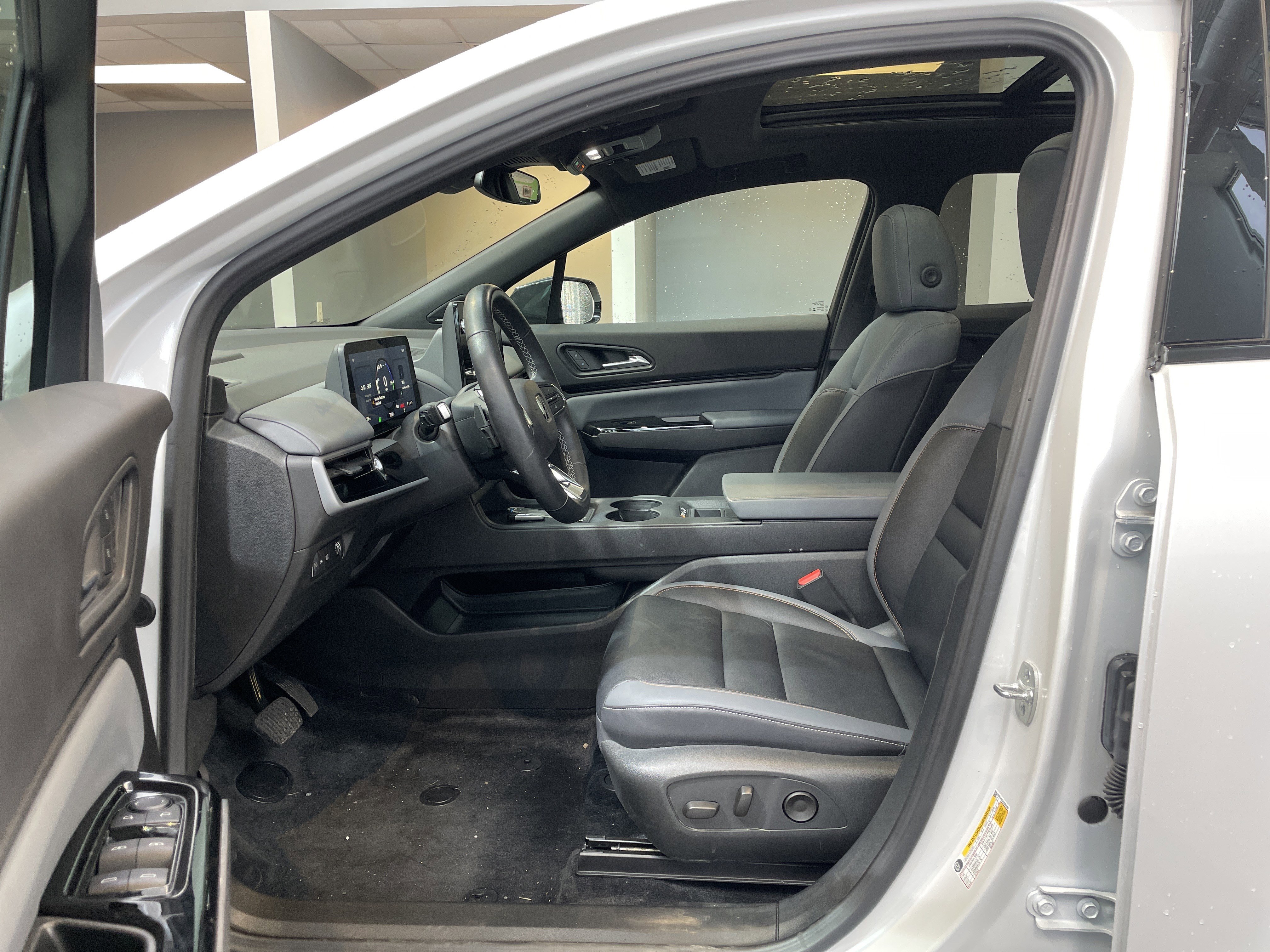 Used 2025 Honda Prologue Touring image 17