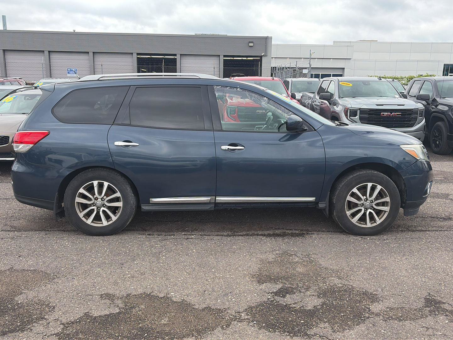 Used 2013 Nissan Pathfinder SL AWD/4WD image 7