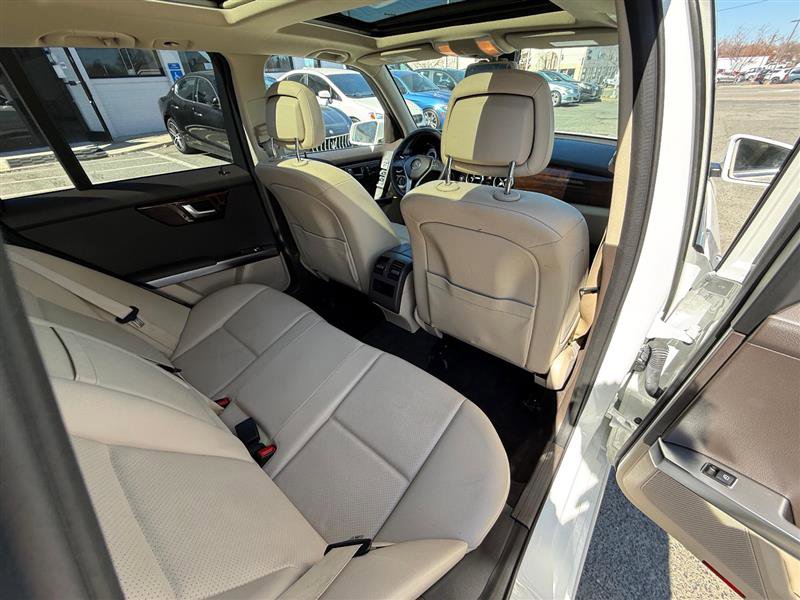 Used 2014 Mercedes-Benz GLK 350 4MATIC image 25