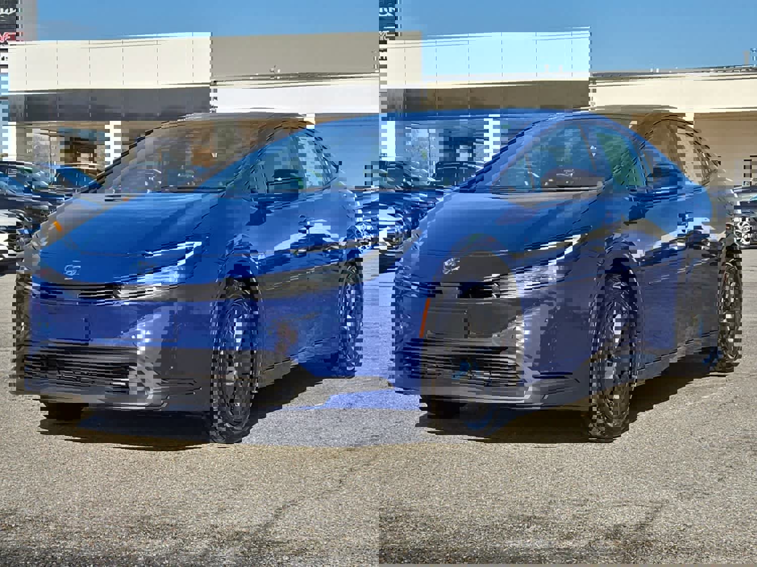 Used 2023 Toyota Prius LE image 1