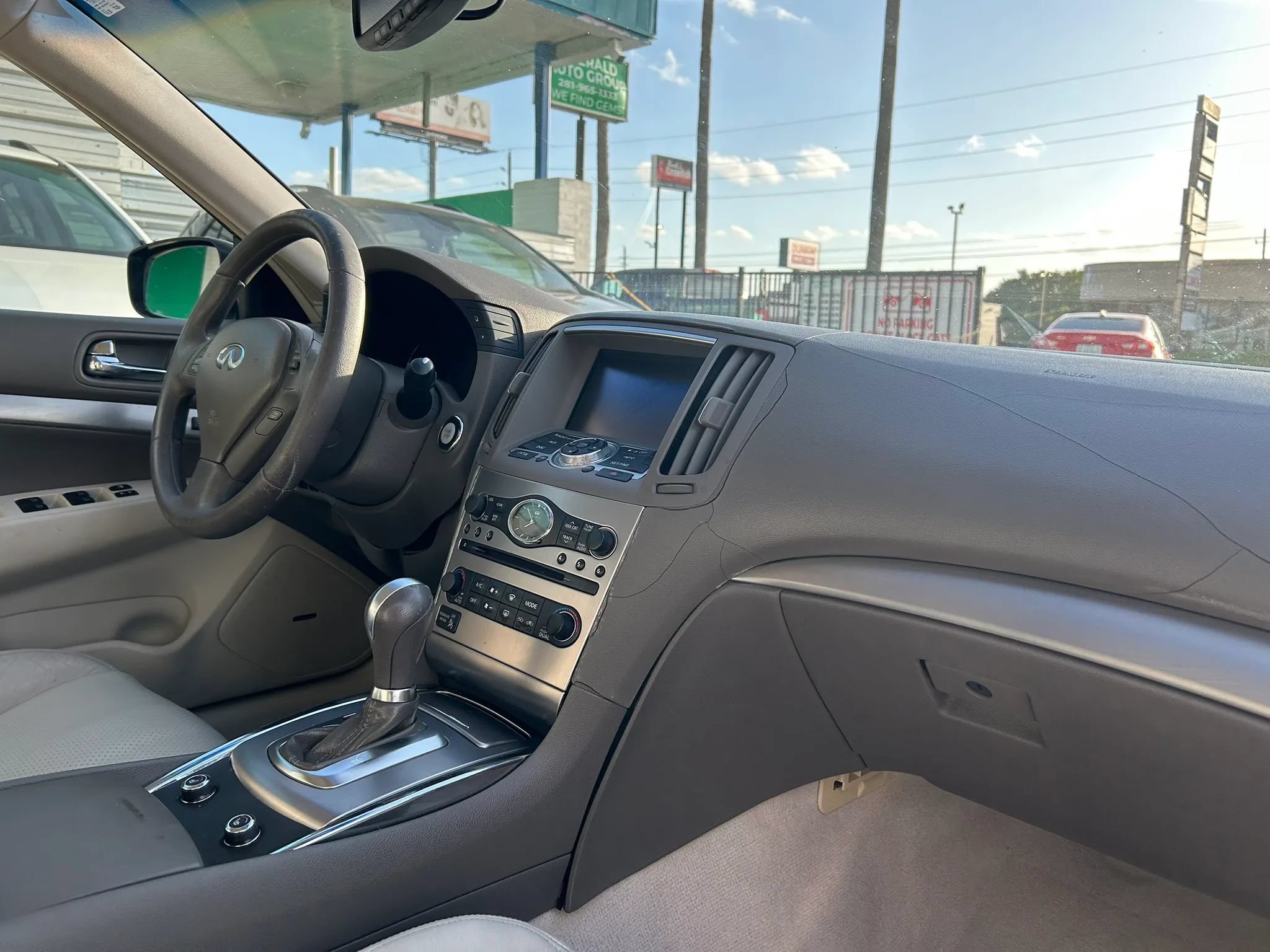 Used 2010 INFINITI G37 Journey w/ Premium Pkg RWD image 15