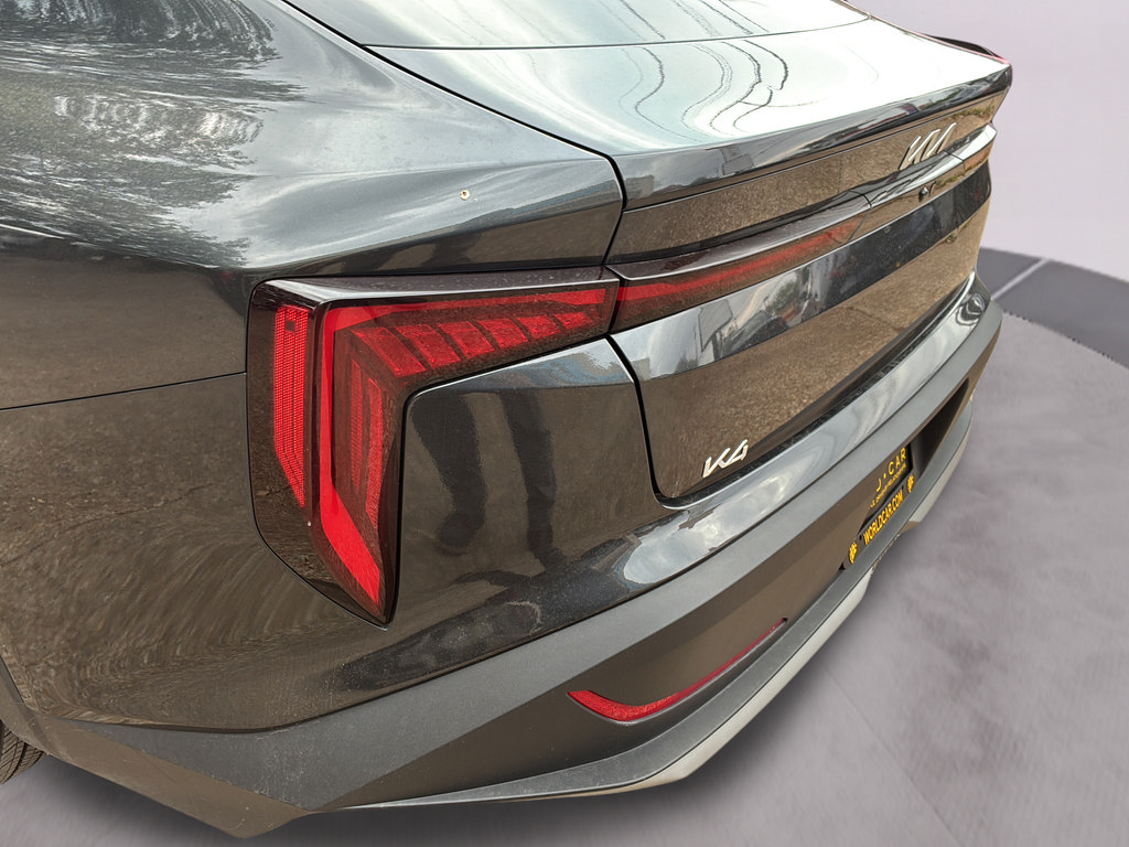 Used 2025 Kia K4 EX FWD image 40