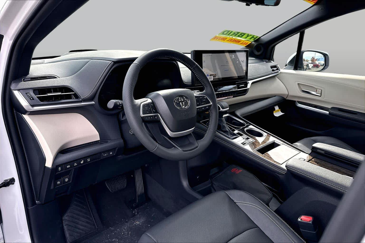 New 2026 Toyota Sienna Platinum AWD/4WD image 8