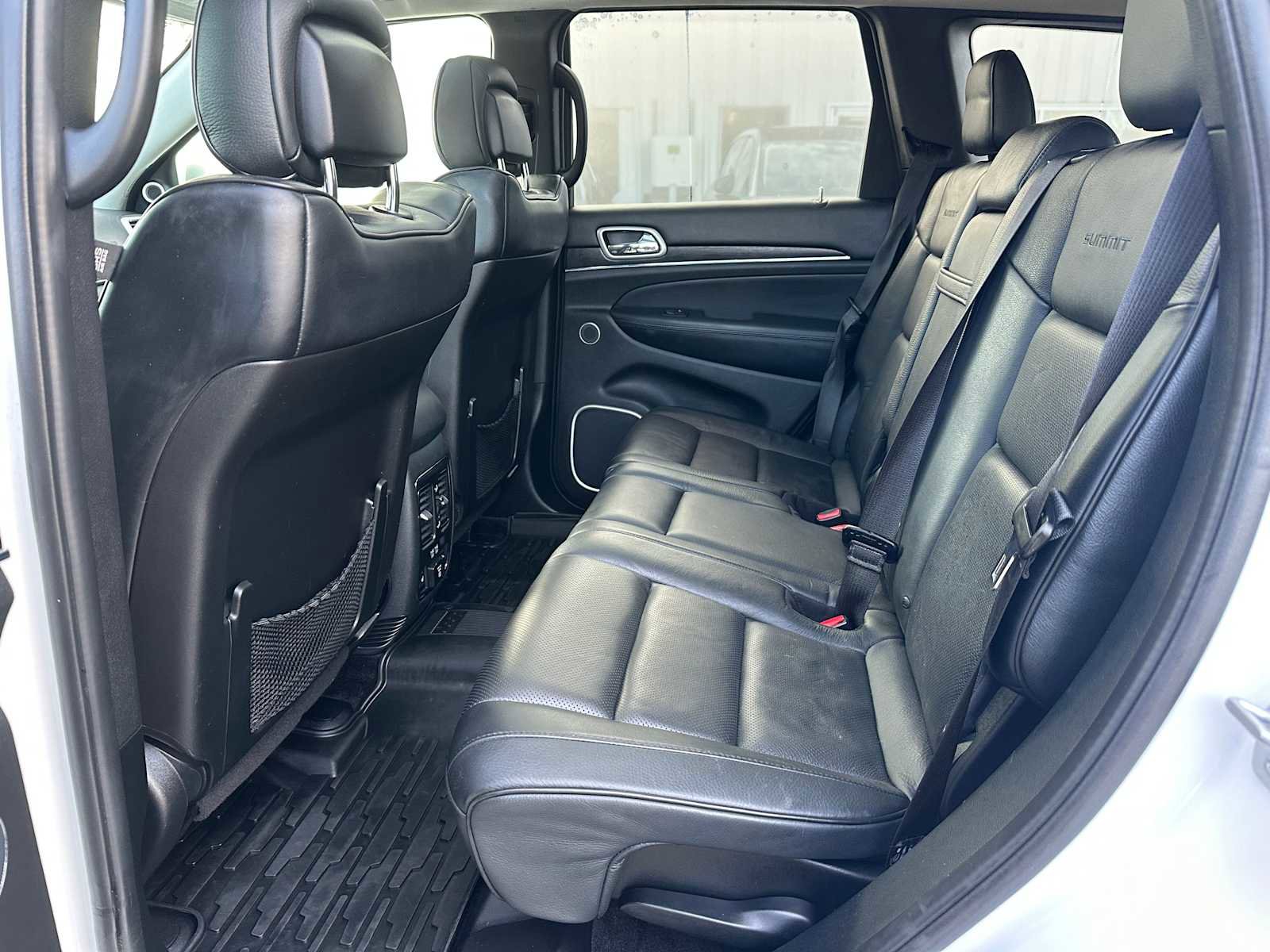 Used 2018 Jeep Grand Cherokee Summit w/ Platinum Series Group image 15