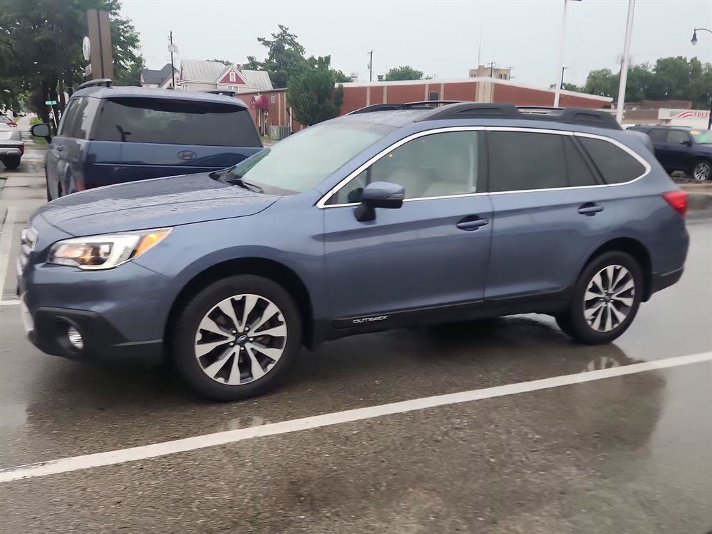 Used 2016 Subaru Outback 2.5i Limited AWD/4WD image 7