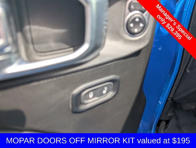 Used 2025 Jeep Wrangler Sport AWD/4WD image 13