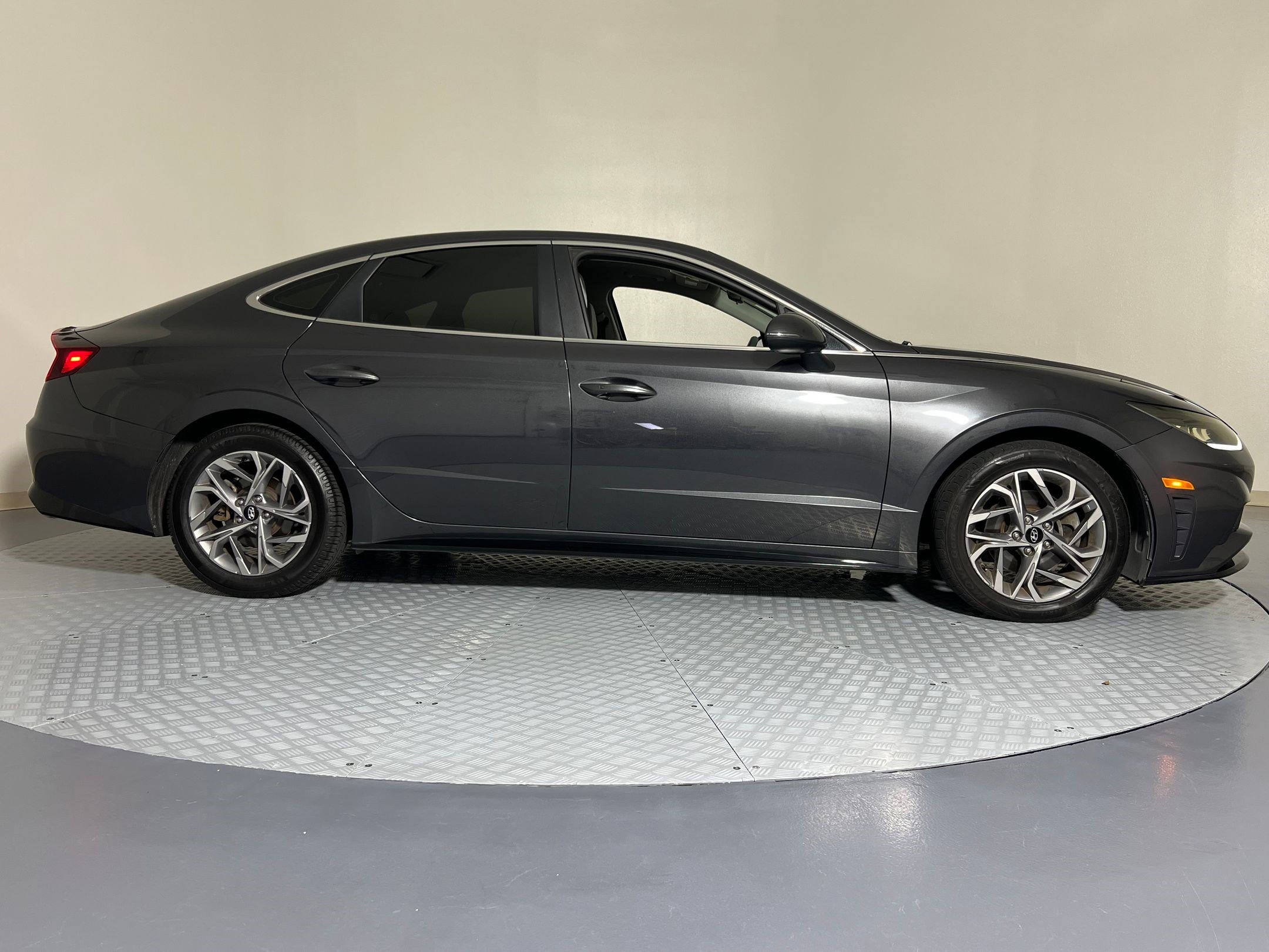 Used 2021 Hyundai Sonata SEL image 8