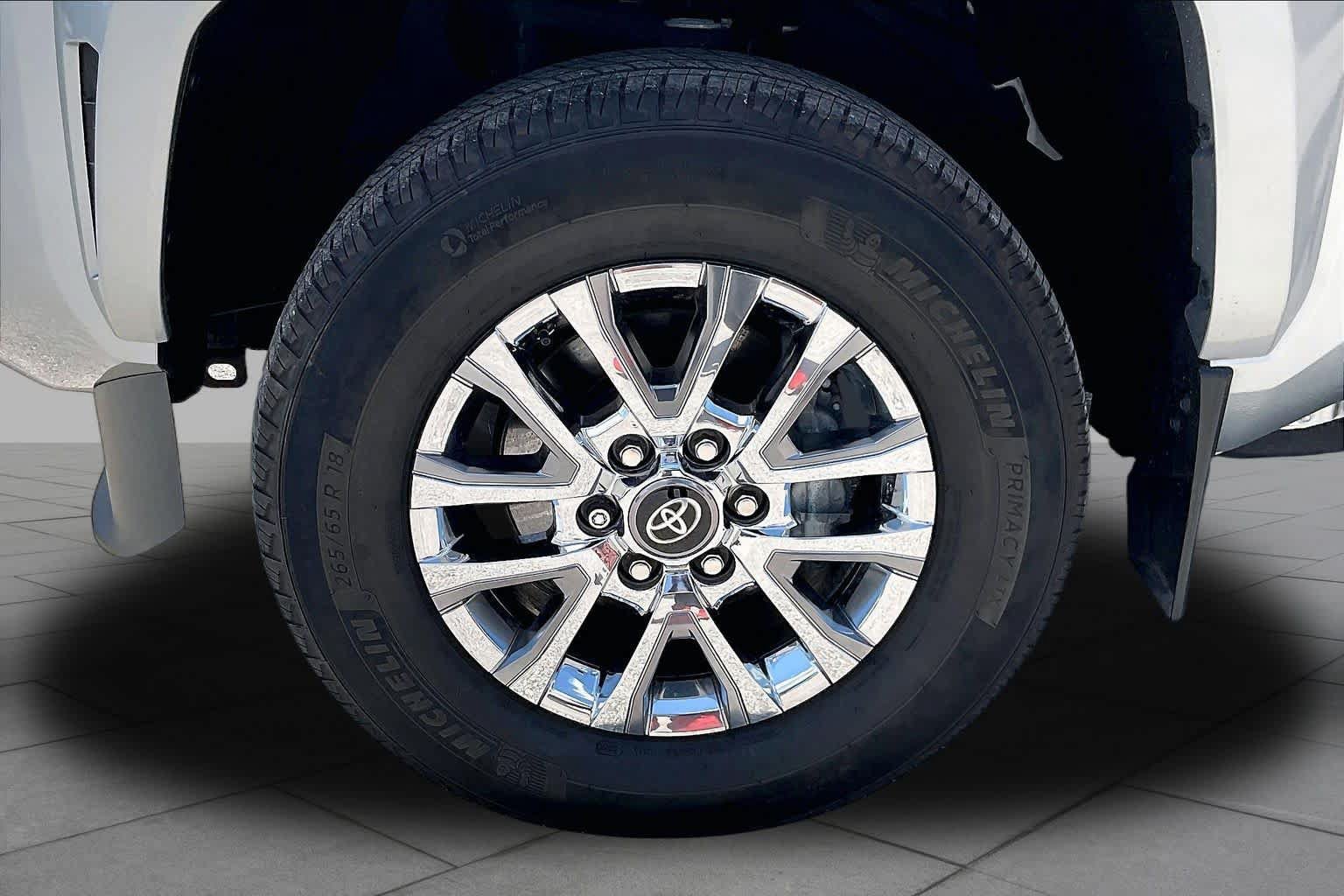 Used 2024 Toyota Tacoma Limited AWD/4WD image 10