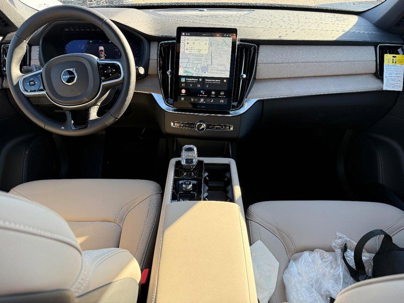 New 2026 Volvo XC90 B6 Plus w/ Protection Package Premier image 7