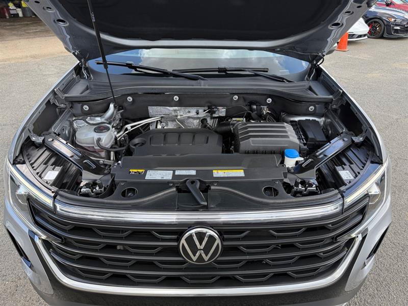 Used 2024 Volkswagen Atlas Cross Sport SE FWD image 20