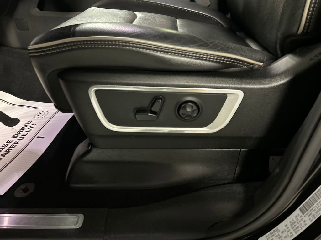 Used 2019 RAM 1500 Laramie image 13