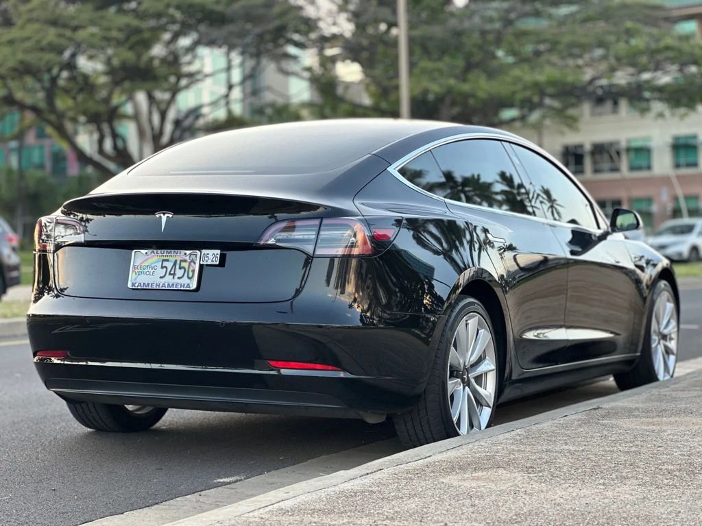 Used 2019 Tesla Model 3 Standard Range image 5
