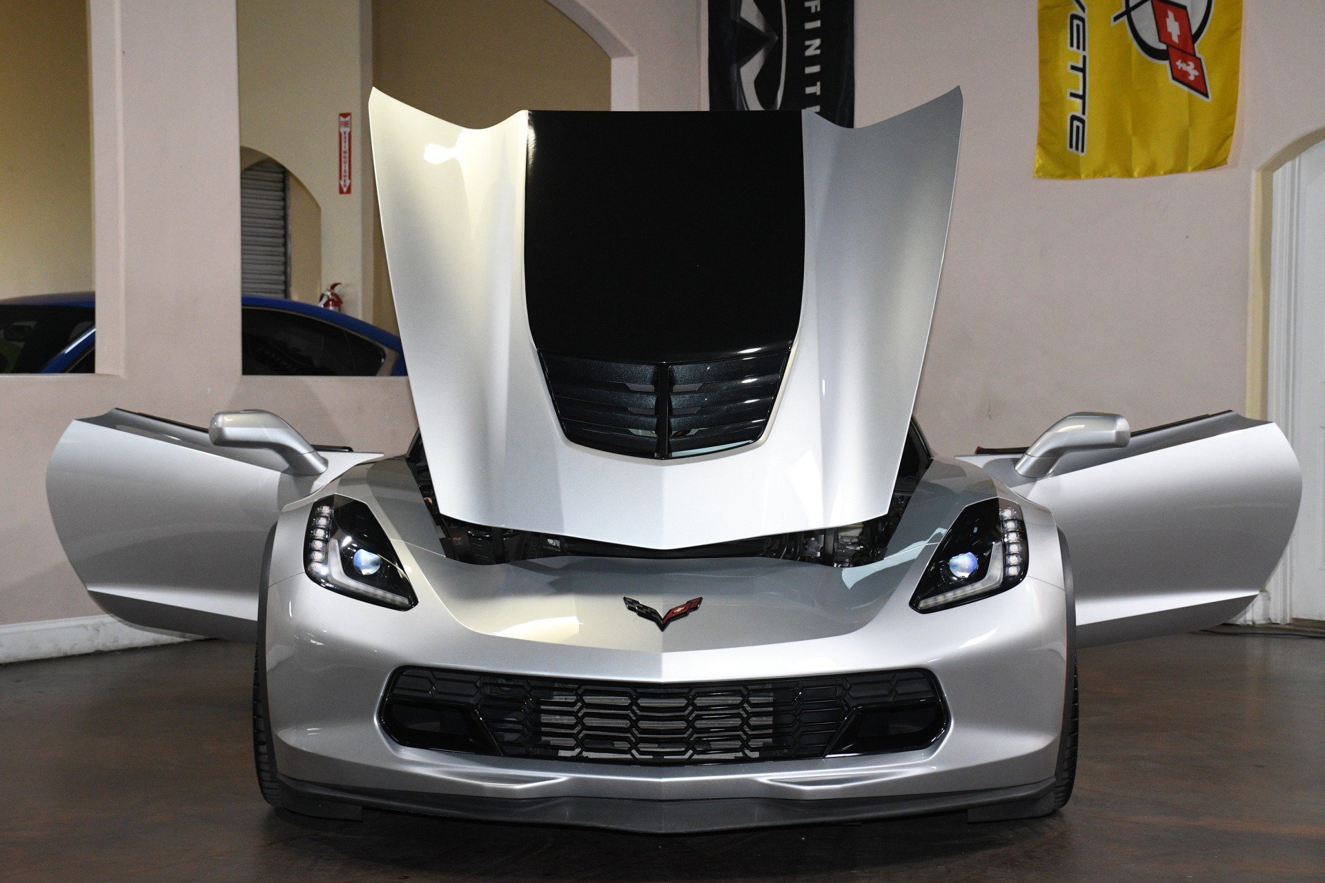 Used 2015 Chevrolet Corvette Z06 w/ 3LZ Preferred Equipment Group RWD image 87