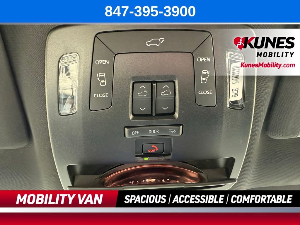 Used 2025 Toyota Sienna XSE w/ XSE Plus Package AWD/4WD image 41