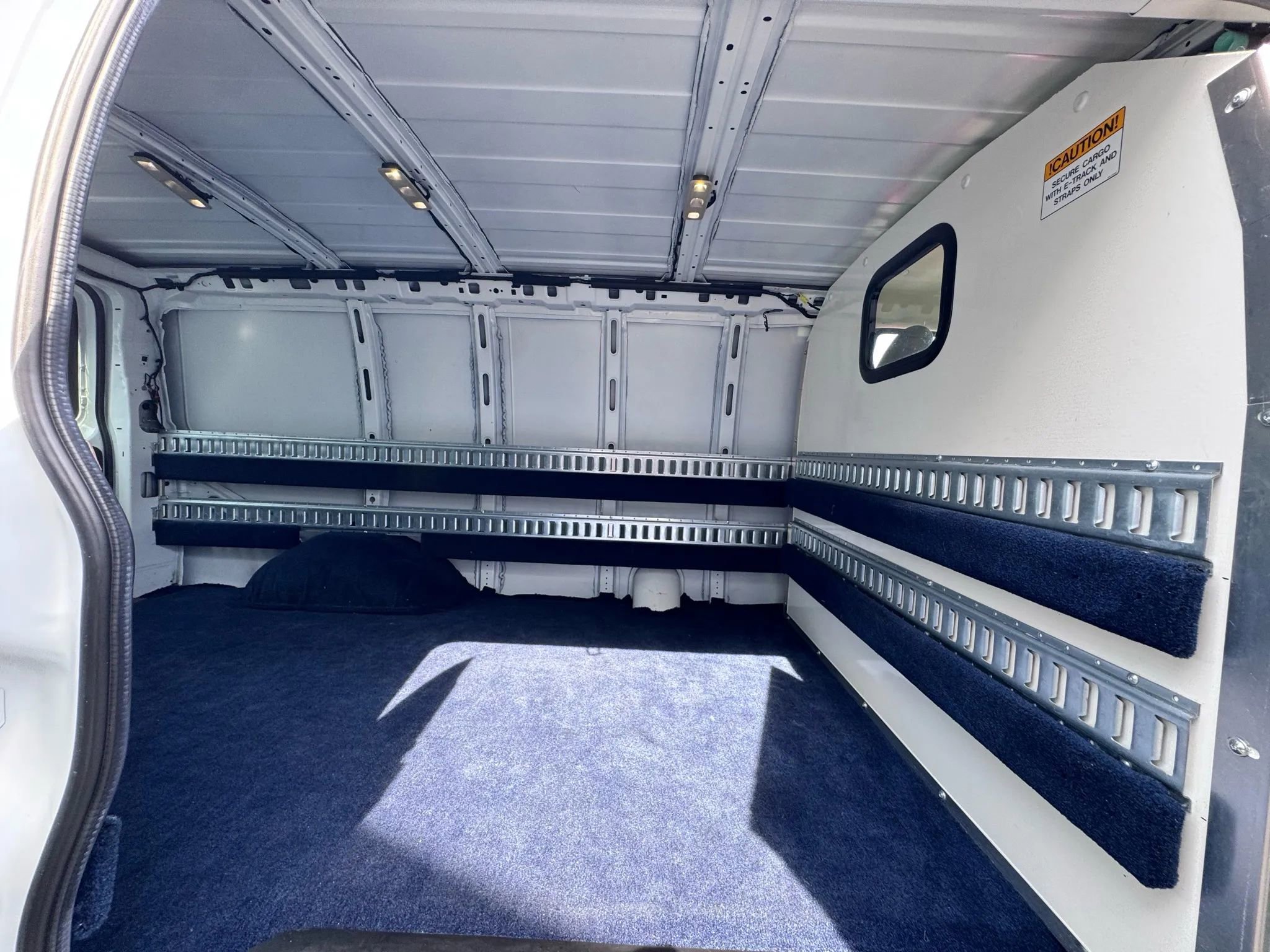 Used 2019 Chevrolet Express 2500 image 21