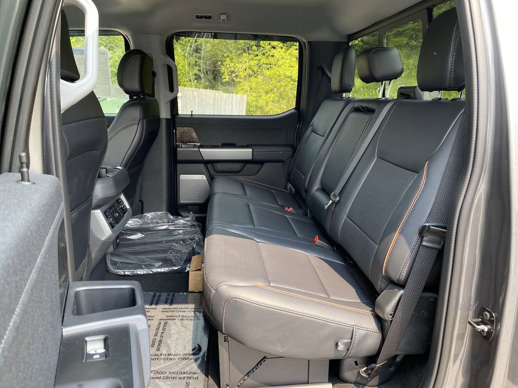 New 2025 Ford F250 Lariat w/ Lariat Ultimate Package image 40