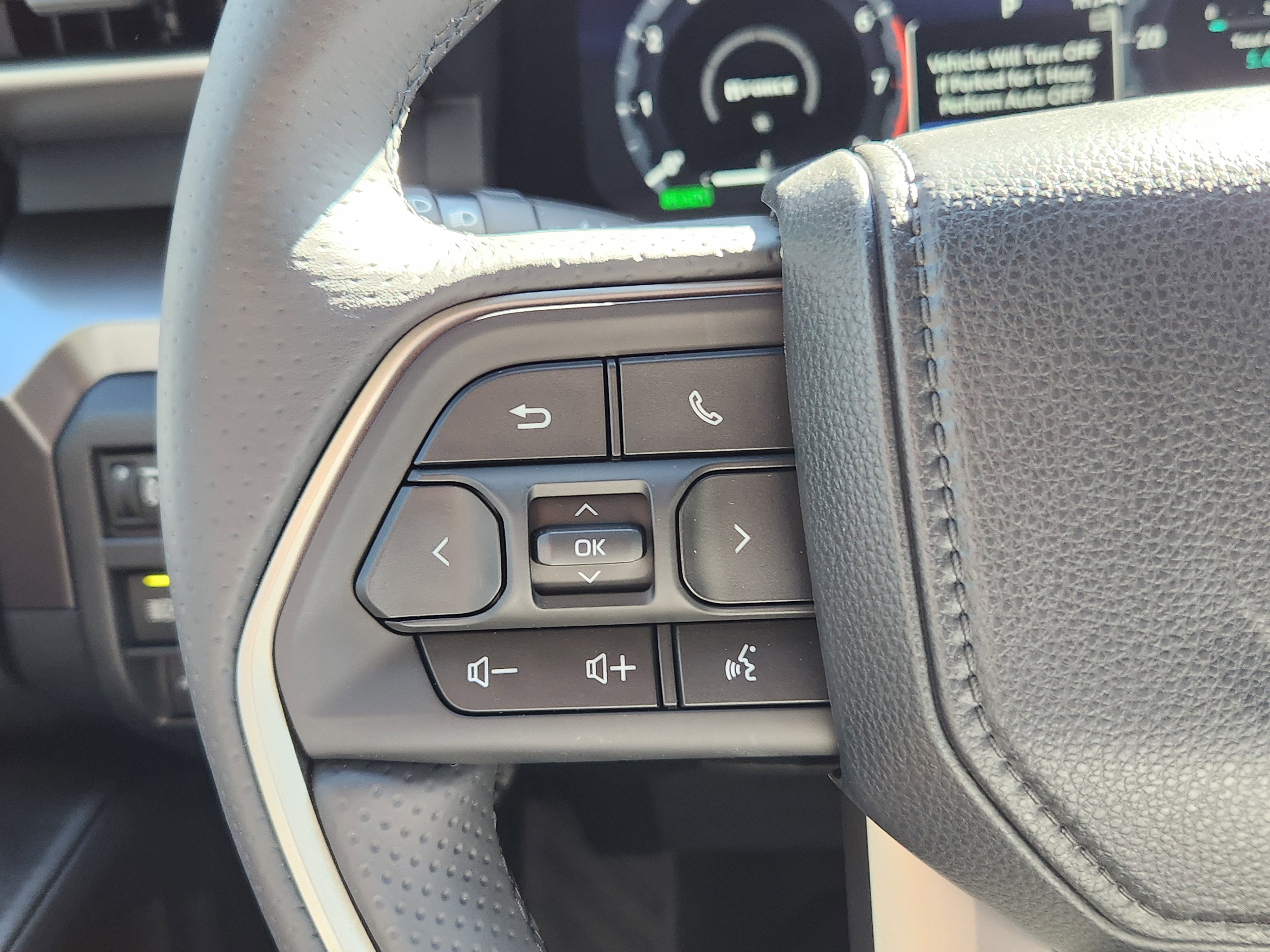 Certified 2025 Toyota 4Runner TRD Off-Road image 18