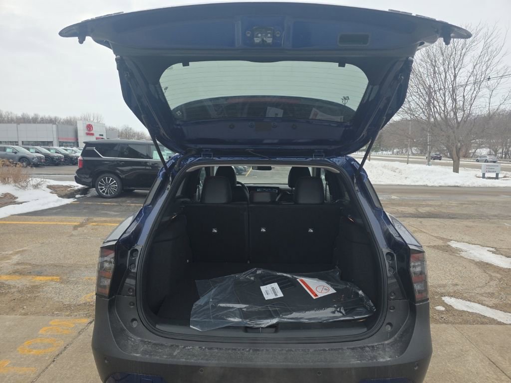 New 2026 Nissan Kicks SR w/ Cold Weather Package image 6