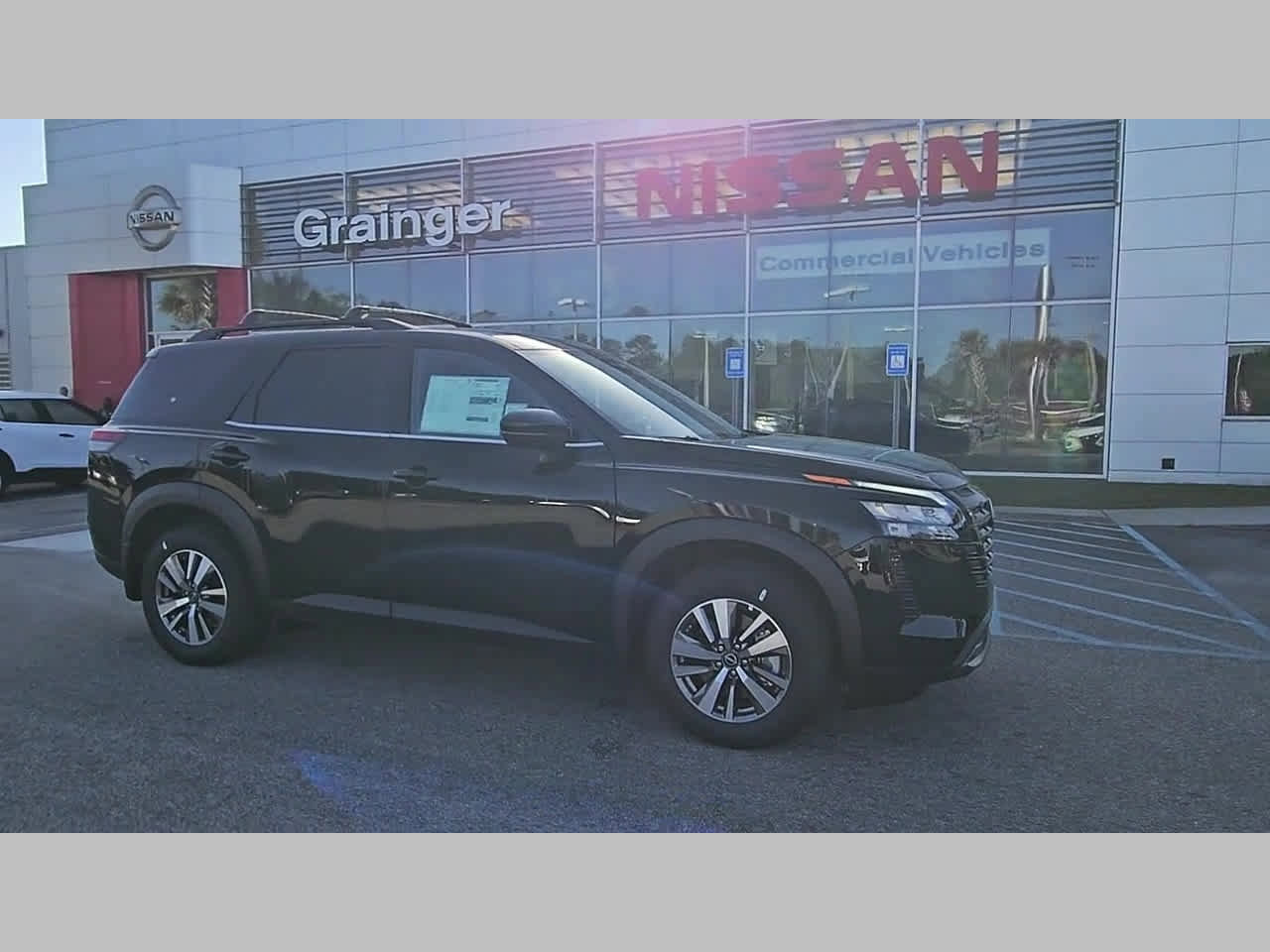 New 2026 Nissan Pathfinder SL FWD image 36