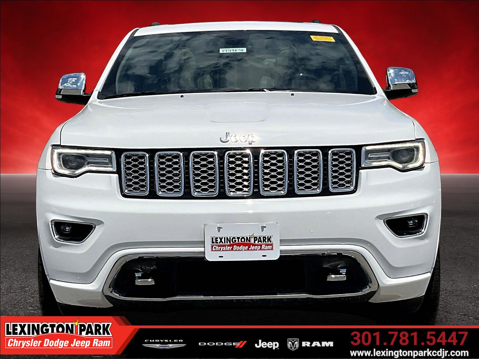 Used 2017 Jeep Grand Cherokee Overland AWD/4WD image 2