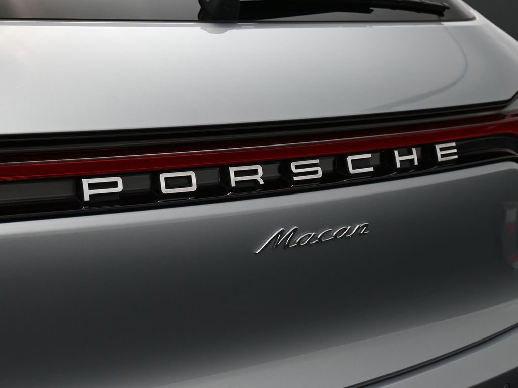 Certified 2023 Porsche Macan Turbo AWD/4WD image 14
