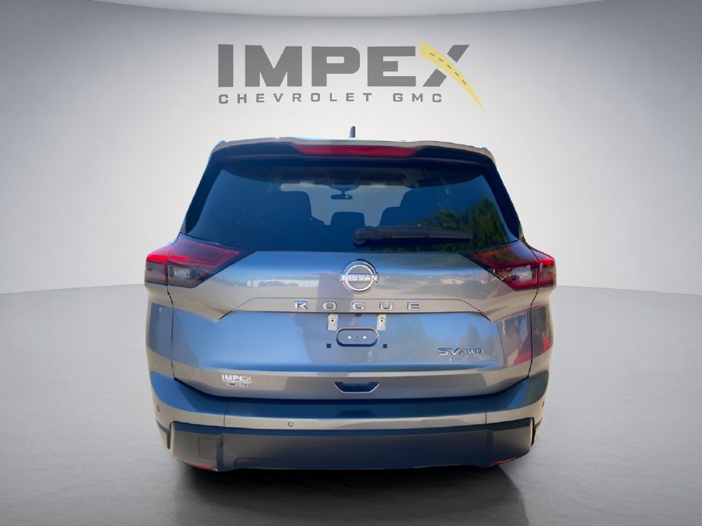 Used 2024 Nissan Rogue SV AWD/4WD image 4