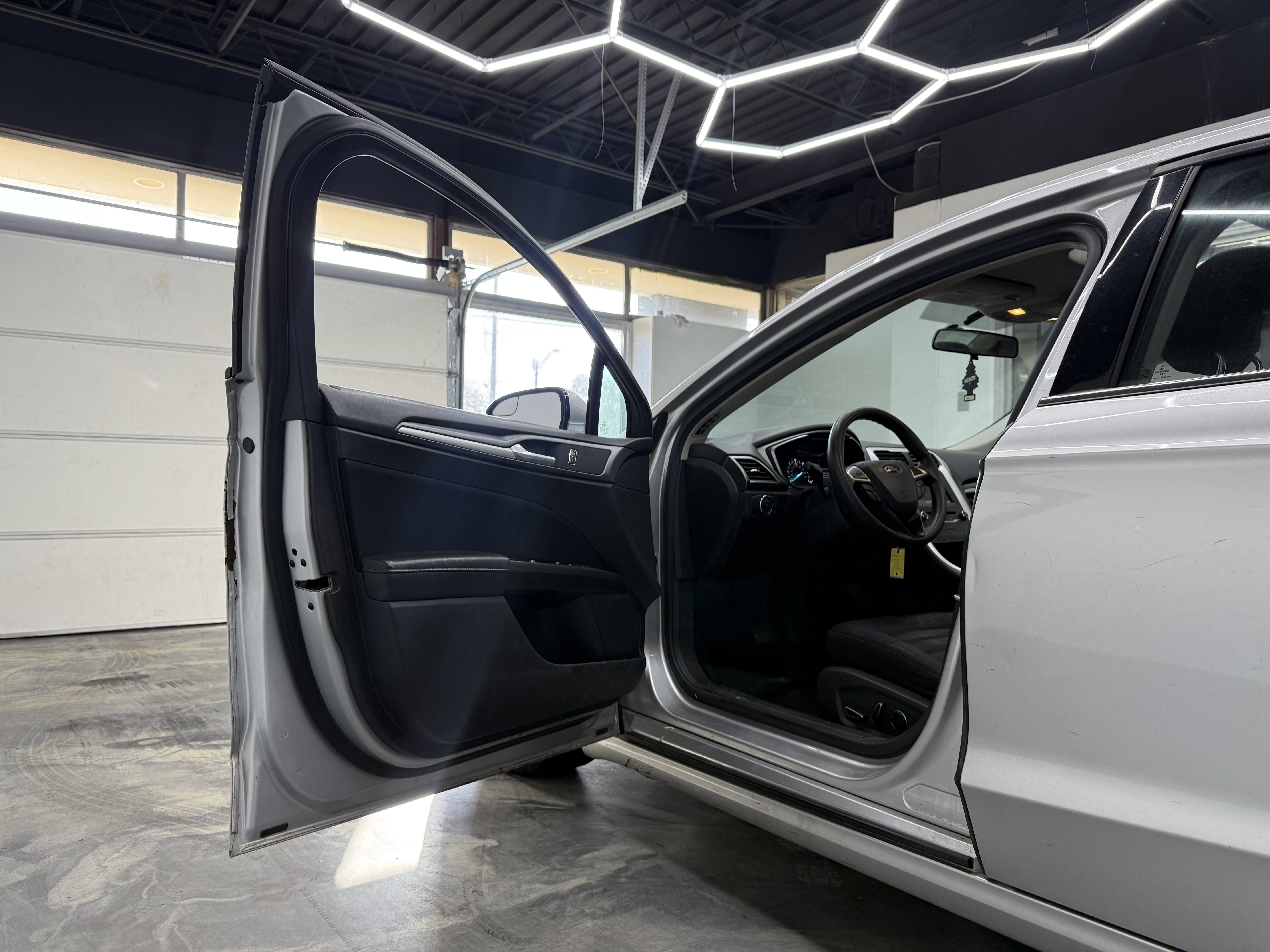 Used 2013 Ford Fusion SE image 8