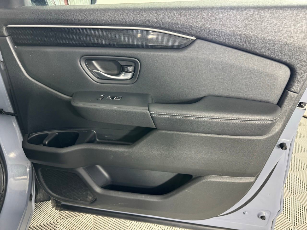 Used 2025 Honda Pilot Elite image 32