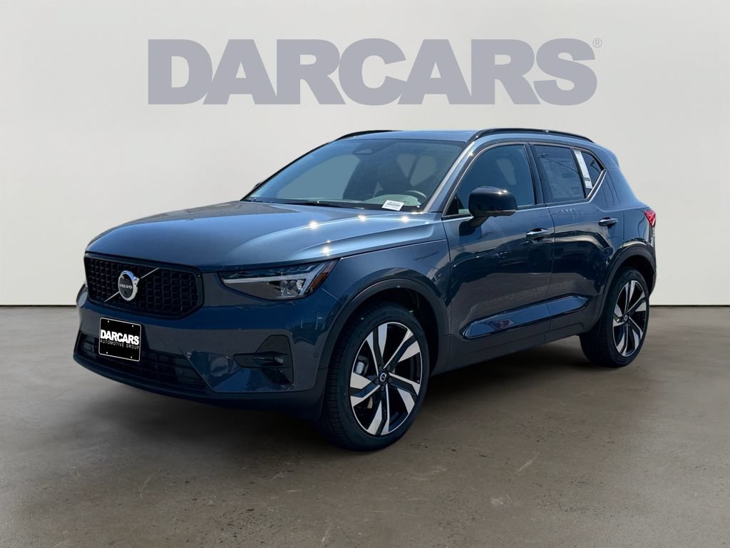 New 2026 Volvo XC40 B5 Plus w/ Climate Package AWD/4WD image 2