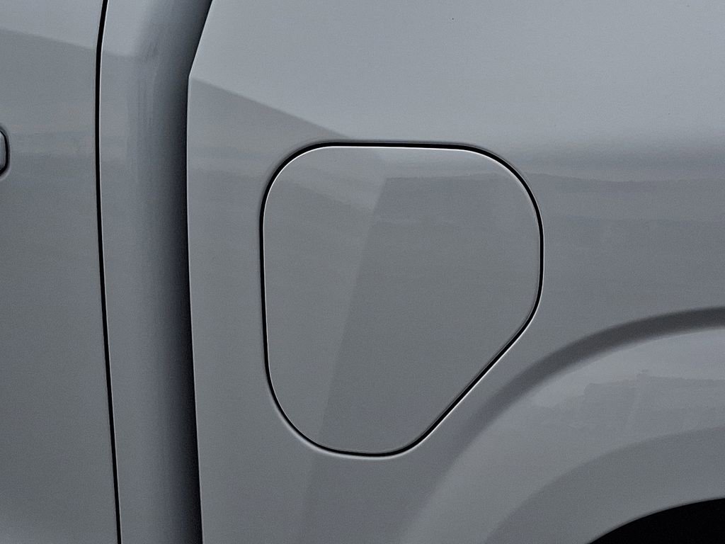 Used 2024 Chevrolet Colorado LT image 28