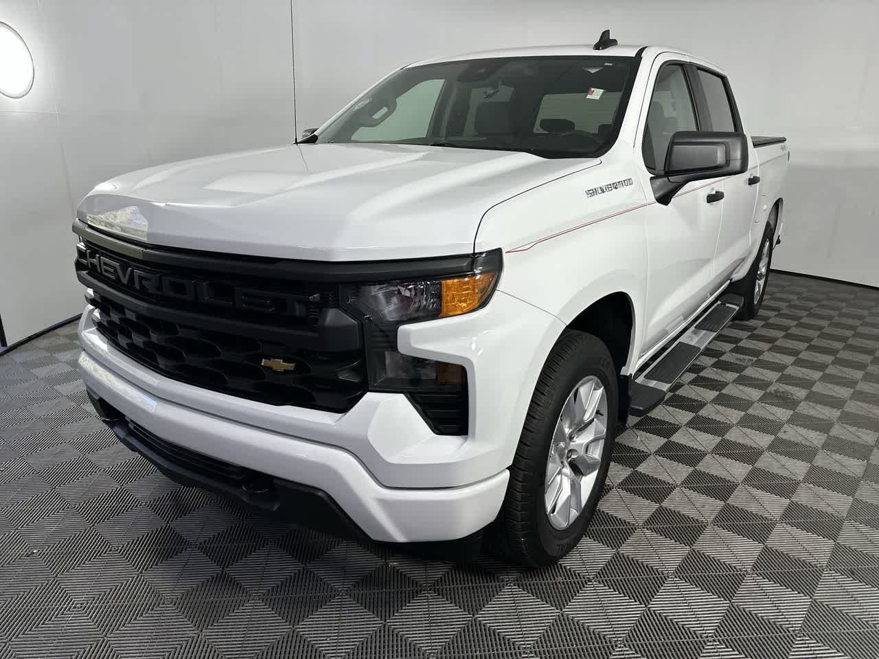 Used 2022 Chevrolet Silverado 1500 Custom AWD/4WD image 4