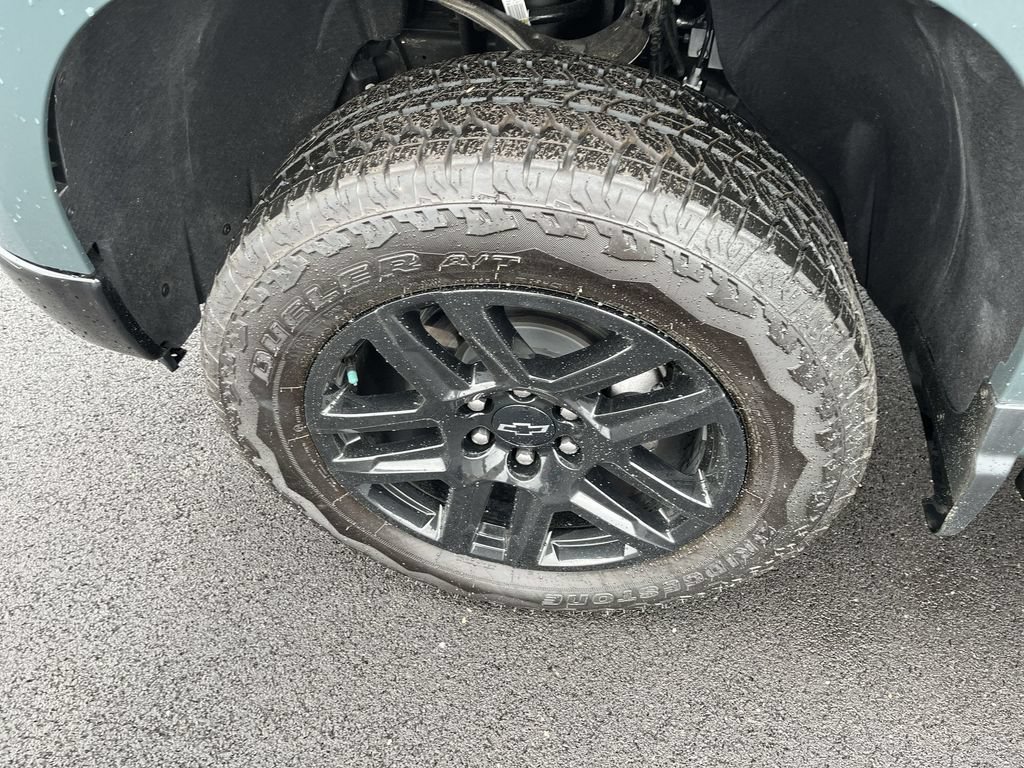 Used 2025 Chevrolet Silverado 1500 LT Trail Boss w/ Convenience Package II AWD/4WD image 10