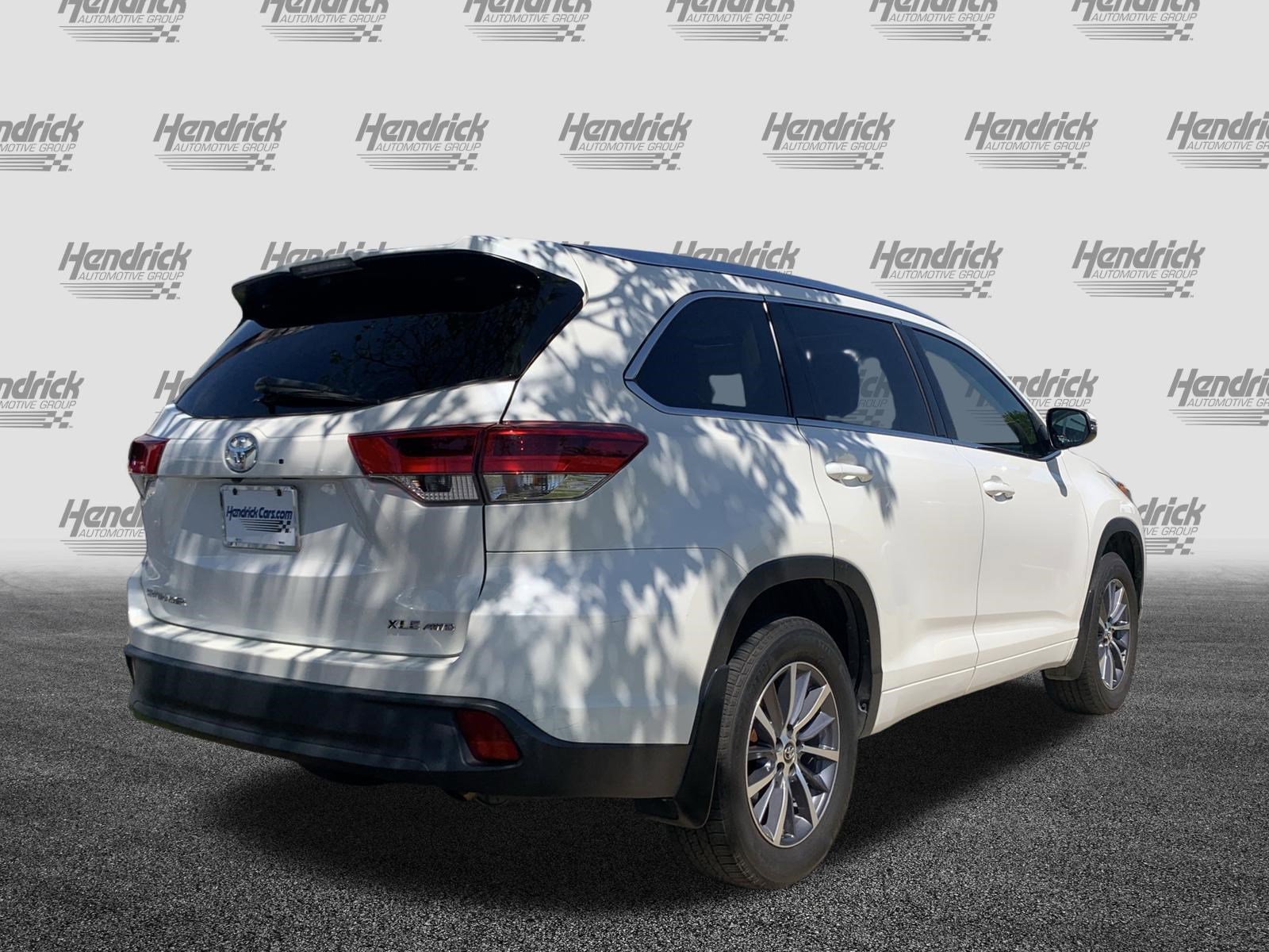 Used 2017 Toyota Highlander XLE image 10
