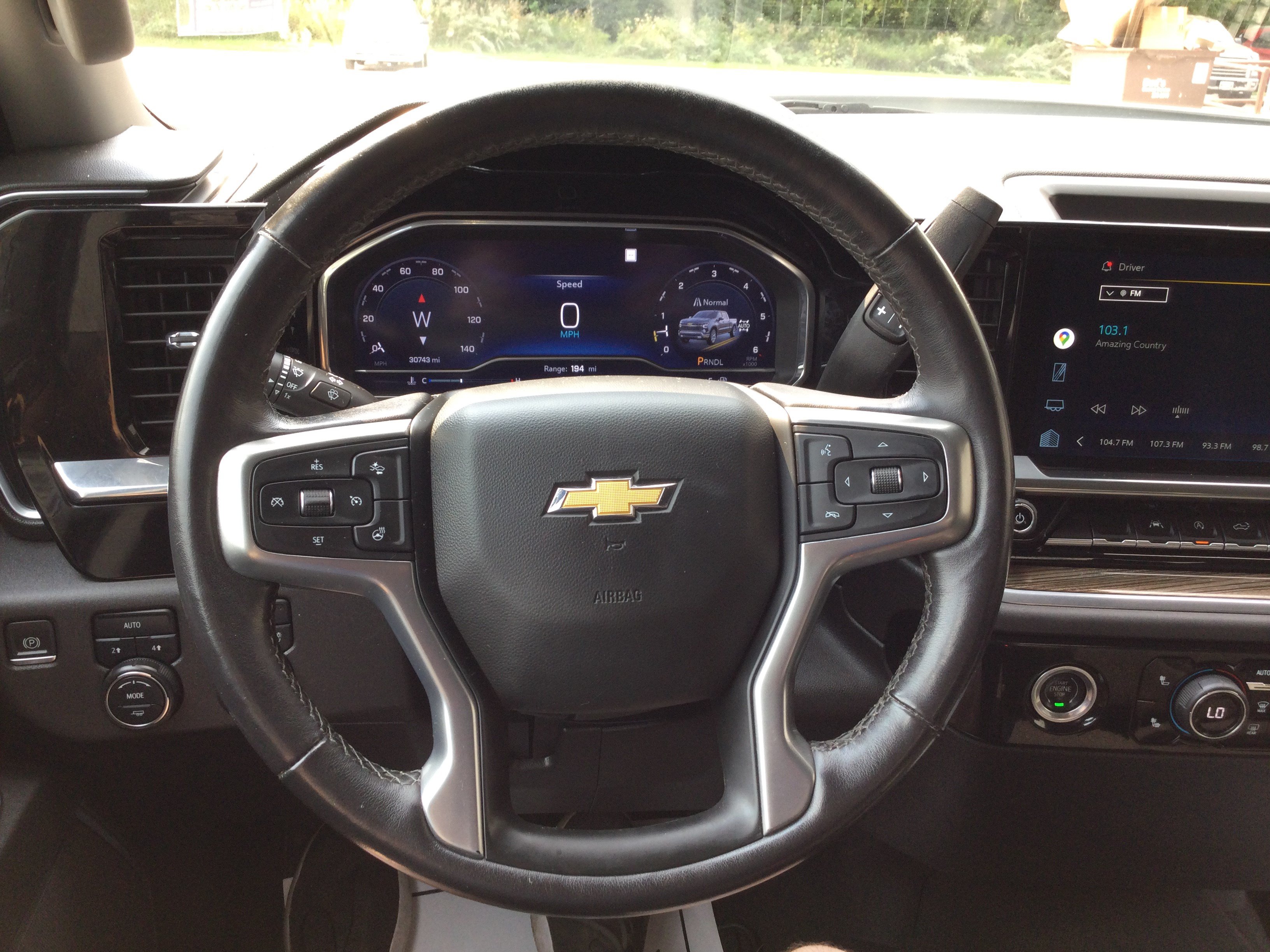 Used 2022 Chevrolet Silverado 1500 LT AWD/4WD image 16