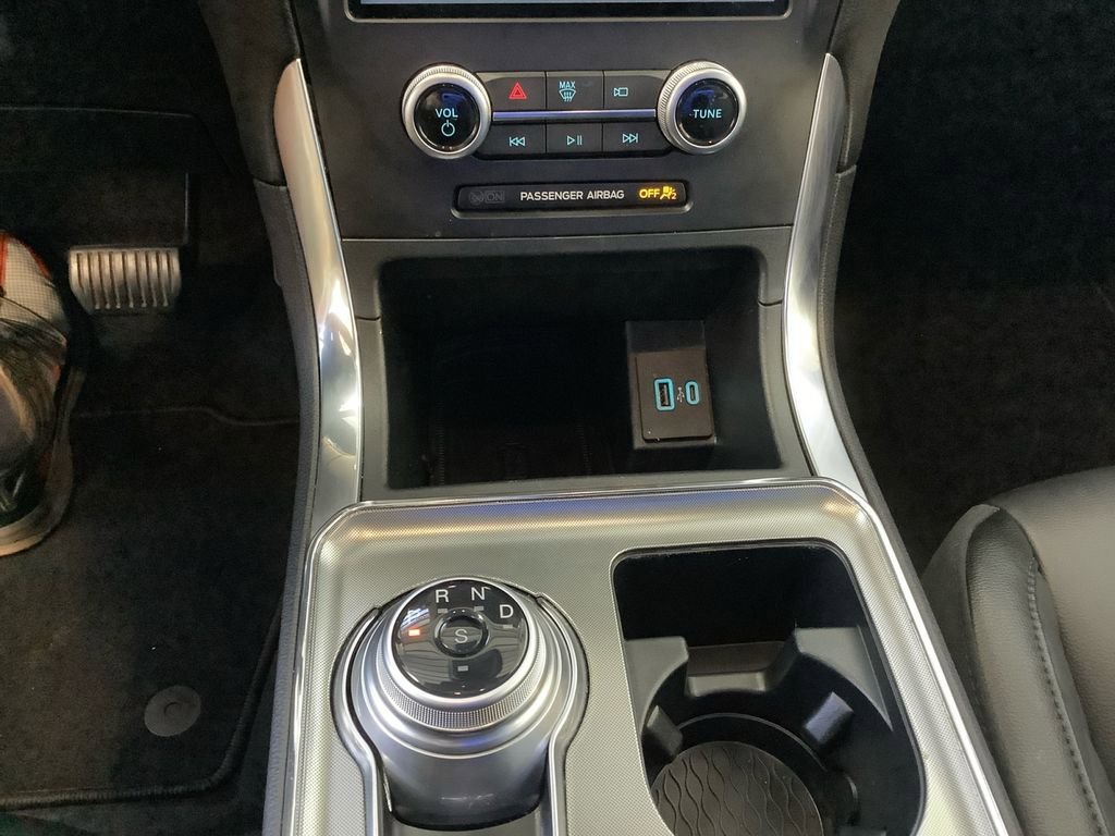 Used 2024 Ford Edge Titanium image 29