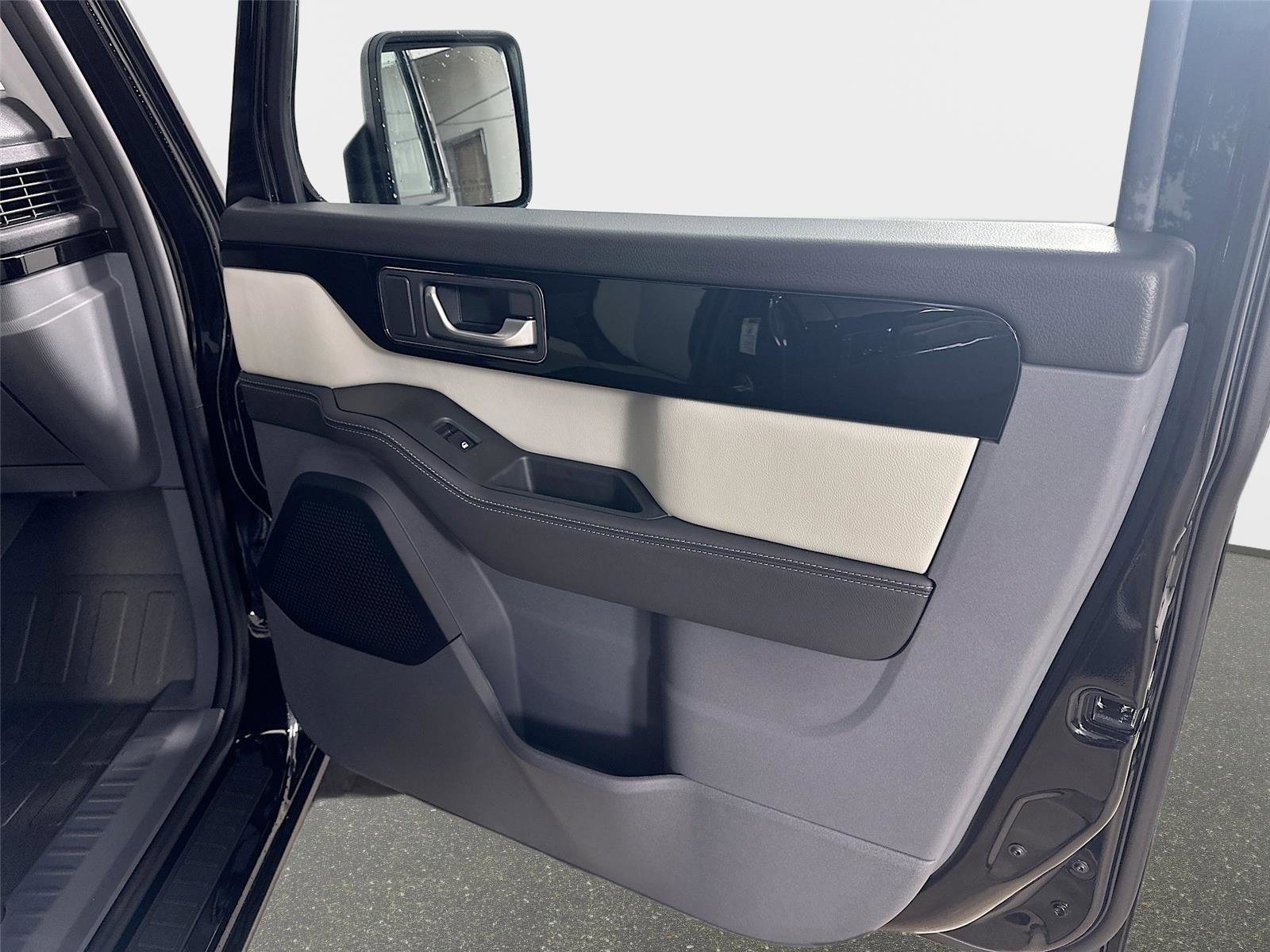 New 2025 INEOS Grenadier Fieldmaster Edition image 48