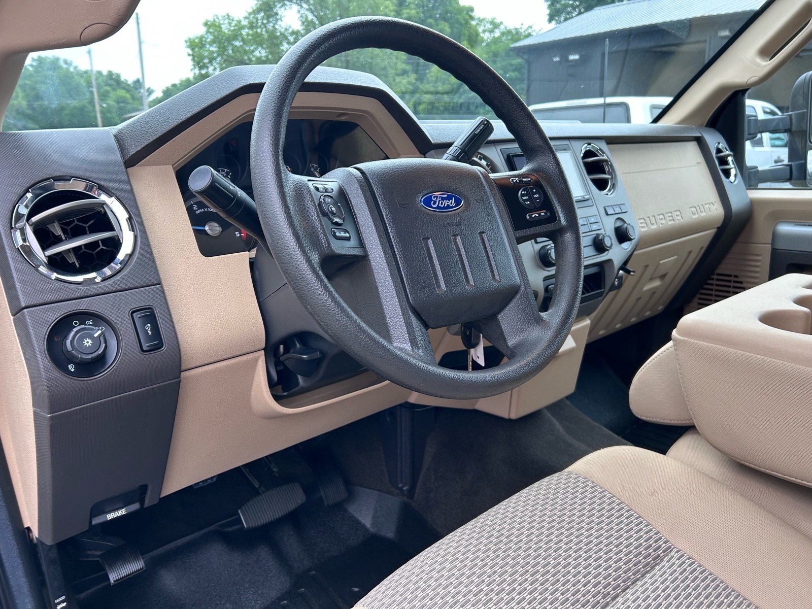 Used 2016 Ford F450 XLT w/ FX4 Off-Road Package AWD/4WD image 15